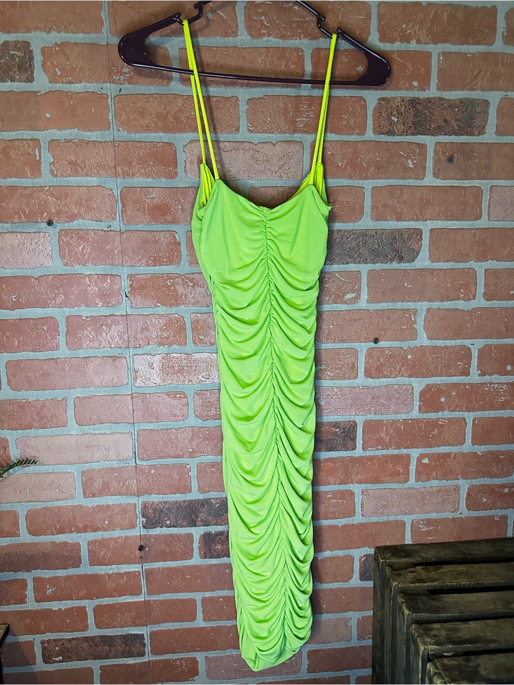 Oh Polly Dress Womens US 8 Neon Green Ruched Cowl Neck Bodycon Midi Y2K - Picture 2 of 9